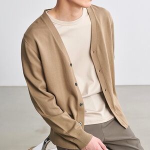 Baracuta. Size L Tan Button-Up Wool blend Cardigan, button up. Pockets